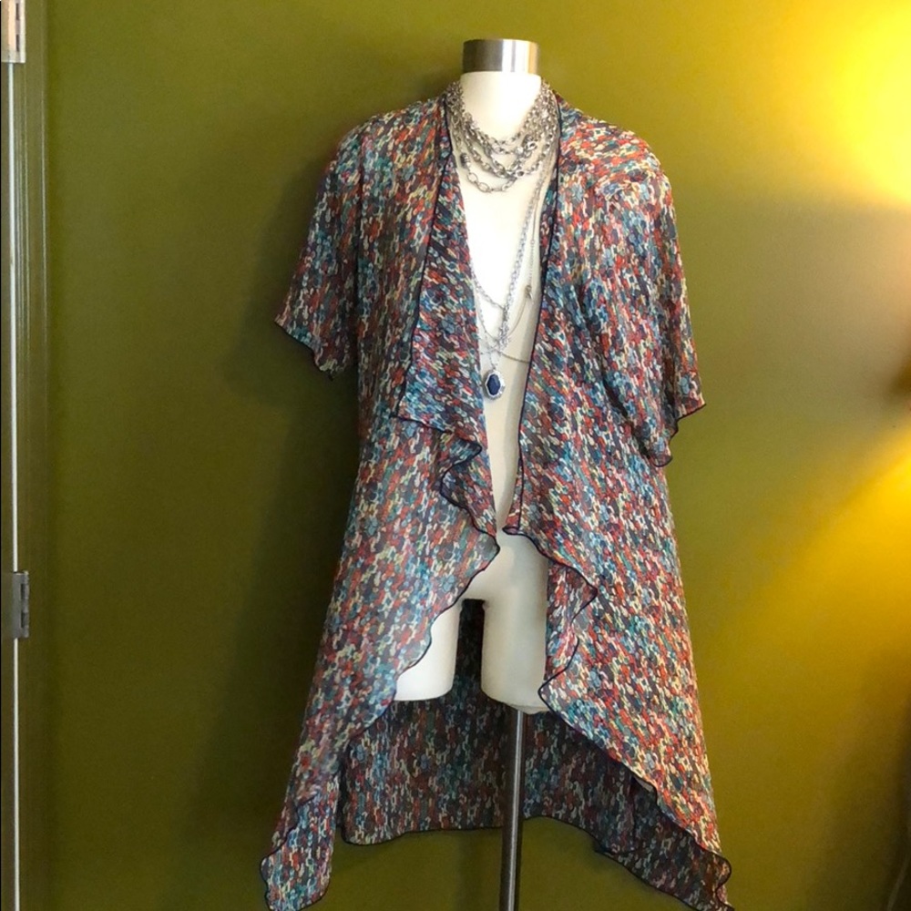 EUC Lularoe Shirley multi color feathers